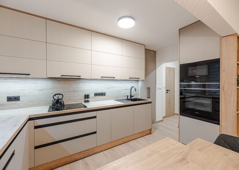 Champagne perfect matt a dub přírodní